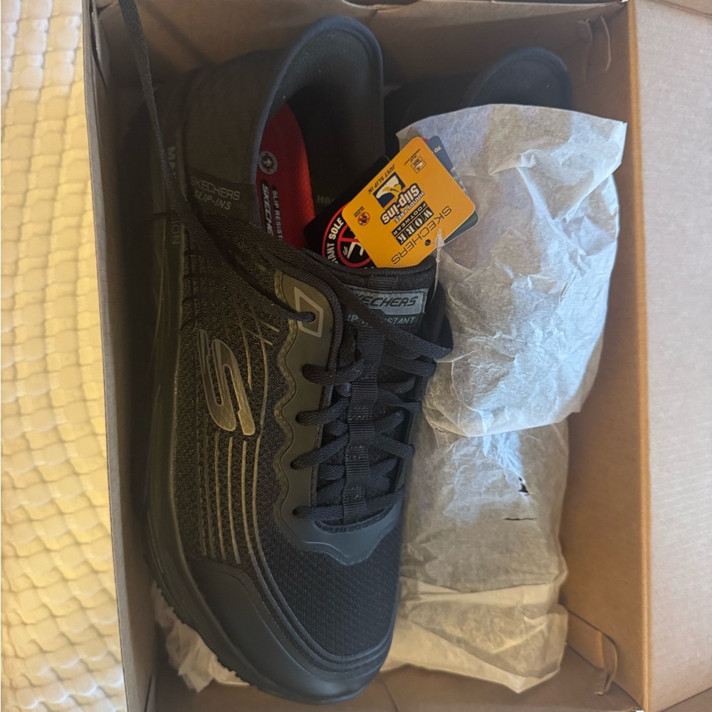 Skechers Black Sneakers Modern Low-Top Design